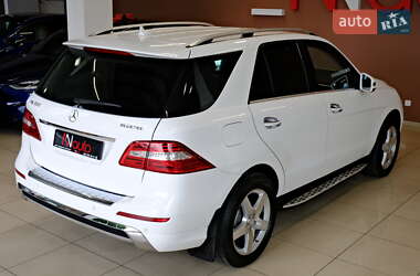 Внедорожник / Кроссовер Mercedes-Benz M-Class 2014 в 