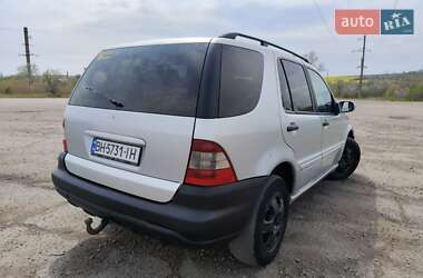 Внедорожник / Кроссовер Mercedes-Benz M-Class 2003 в 