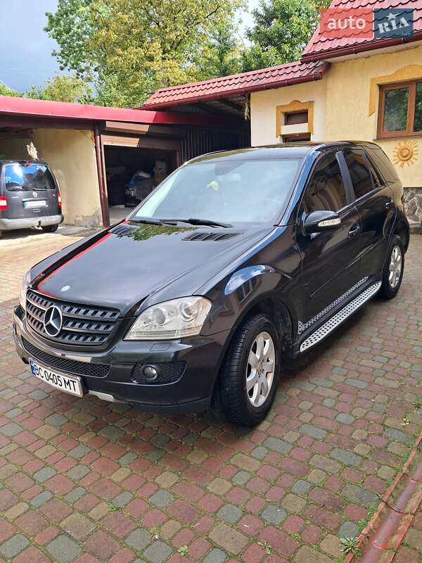 Внедорожник / Кроссовер Mercedes-Benz M-Class 2006 в Львове