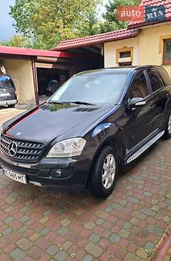 Внедорожник / Кроссовер Mercedes-Benz M-Class 2006 в 
