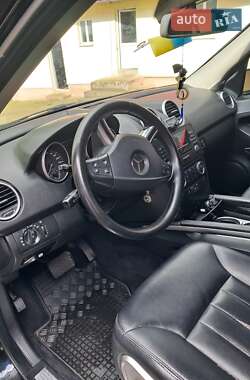 Внедорожник / Кроссовер Mercedes-Benz M-Class 2006 в 
