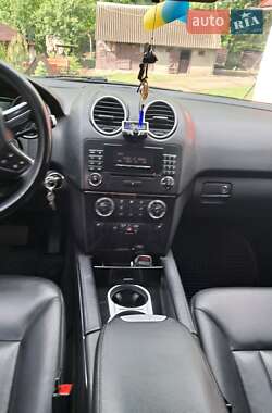 Внедорожник / Кроссовер Mercedes-Benz M-Class 2006 в 