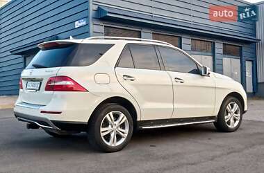 Внедорожник / Кроссовер Mercedes-Benz M-Class 2013 в 
