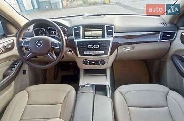 Внедорожник / Кроссовер Mercedes-Benz M-Class 2013 в 