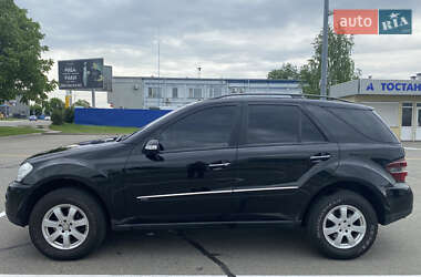 Внедорожник / Кроссовер Mercedes-Benz M-Class 2006 в 