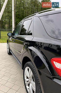 Внедорожник / Кроссовер Mercedes-Benz M-Class 2009 в 