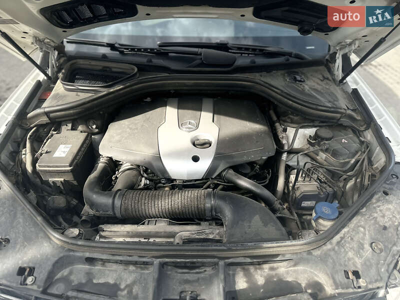 Внедорожник / Кроссовер Mercedes-Benz M-Class 2015 в Львове