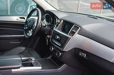 Внедорожник / Кроссовер Mercedes-Benz M-Class 2012 в 