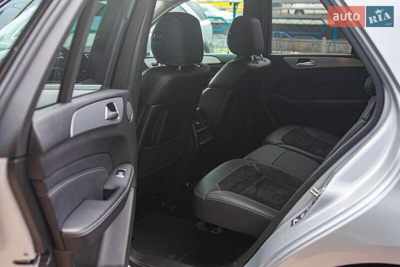 Внедорожник / Кроссовер Mercedes-Benz M-Class 2012 в Киеве