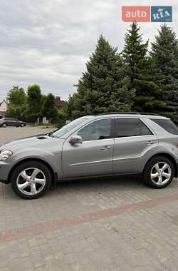 Внедорожник / Кроссовер Mercedes-Benz M-Class 2011 в 