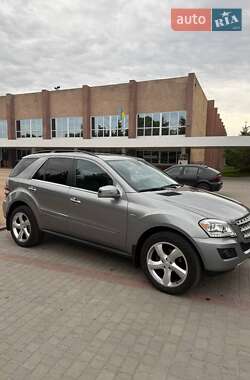 Внедорожник / Кроссовер Mercedes-Benz M-Class 2011 в 