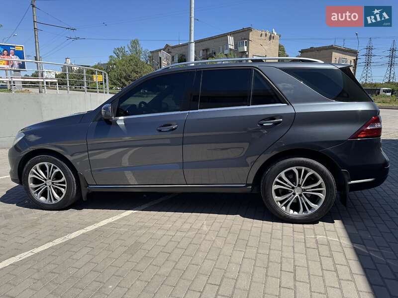 Внедорожник / Кроссовер Mercedes-Benz M-Class 2012 в Запорожье