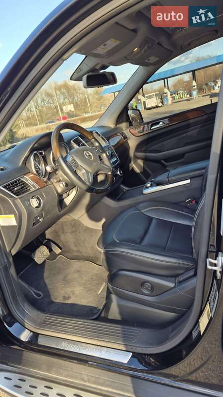 Внедорожник / Кроссовер Mercedes-Benz M-Class 2011 в Полтаве