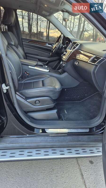 Внедорожник / Кроссовер Mercedes-Benz M-Class 2011 в Полтаве