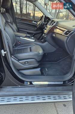 Внедорожник / Кроссовер Mercedes-Benz M-Class 2011 в 