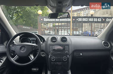 Внедорожник / Кроссовер Mercedes-Benz M-Class 2006 в 