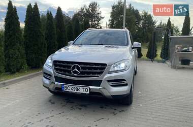 Внедорожник / Кроссовер Mercedes-Benz M-Class 2013 в 