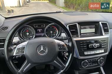 Внедорожник / Кроссовер Mercedes-Benz M-Class 2013 в 
