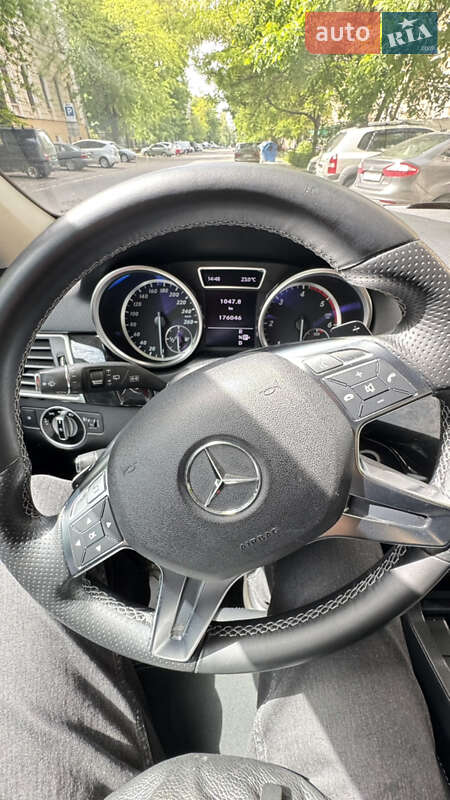 Внедорожник / Кроссовер Mercedes-Benz M-Class 2012 в Одессе