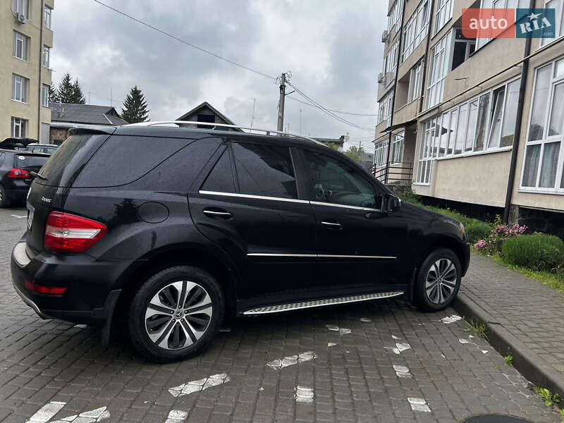 Позашляховик / Кросовер Mercedes-Benz M-Class 2009 в Львові