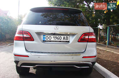 Внедорожник / Кроссовер Mercedes-Benz M-Class 2013 в 