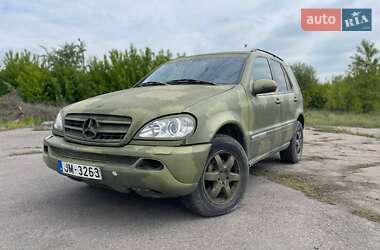 Внедорожник / Кроссовер Mercedes-Benz M-Class 2002 в 