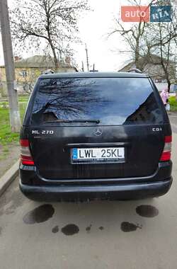 Внедорожник / Кроссовер Mercedes-Benz M-Class 2001 в 