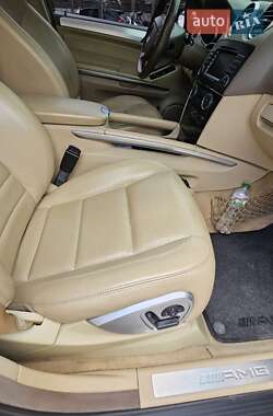 Позашляховик / Кросовер Mercedes-Benz M-Class 2006 в 
