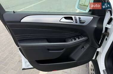 Позашляховик / Кросовер Mercedes-Benz M-Class 2013 в 