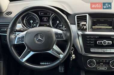Позашляховик / Кросовер Mercedes-Benz M-Class 2013 в 