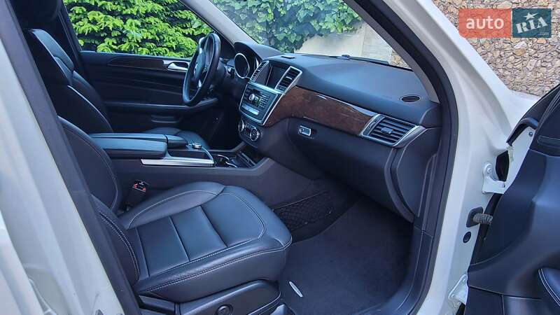 Внедорожник / Кроссовер Mercedes-Benz M-Class 2012 в Одессе