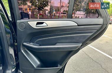 Внедорожник / Кроссовер Mercedes-Benz M-Class 2011 в 