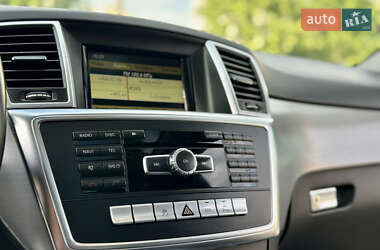 Внедорожник / Кроссовер Mercedes-Benz M-Class 2011 в 
