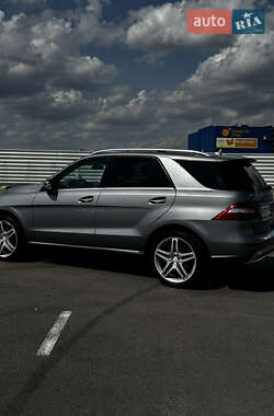 Внедорожник / Кроссовер Mercedes-Benz M-Class 2014 в Львове