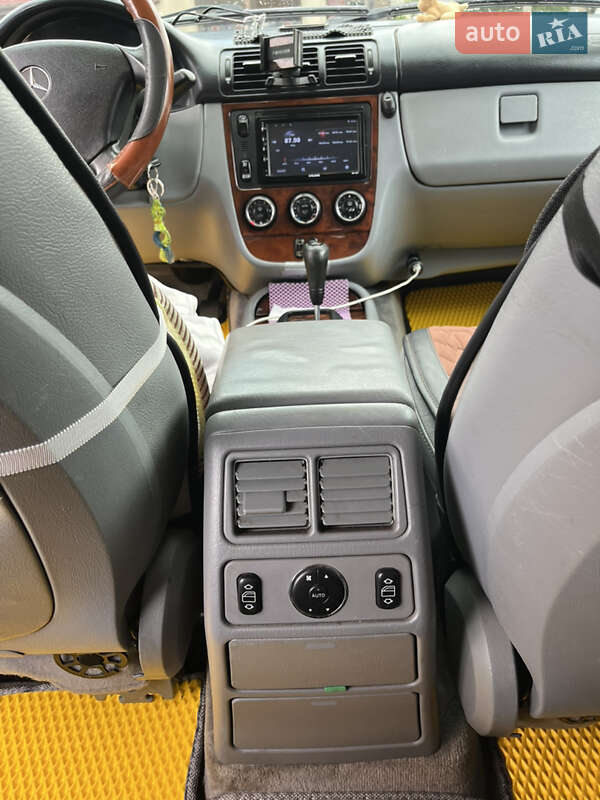 Внедорожник / Кроссовер Mercedes-Benz M-Class 2003 в Могилев-Подольске фото 20 Внедорожник / Кроссовер Mercedes-Benz M-Class 2003 в Могилев-Подольске