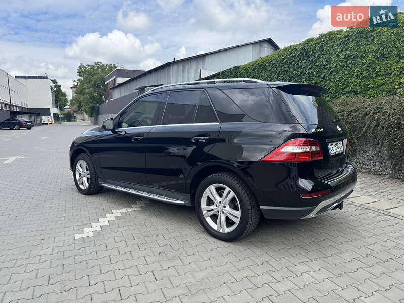 Внедорожник / Кроссовер Mercedes-Benz M-Class 2013 в Черновцах