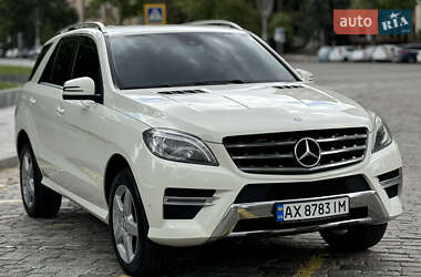 Позашляховик / Кросовер Mercedes-Benz M-Class 2013 в 