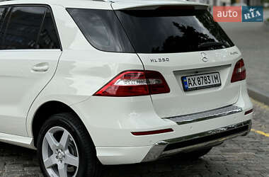 Позашляховик / Кросовер Mercedes-Benz M-Class 2013 в 