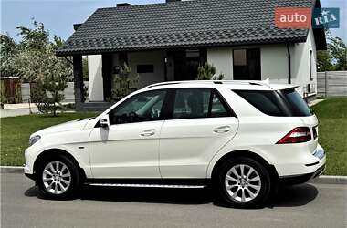 Внедорожник / Кроссовер Mercedes-Benz M-Class 2014 в 