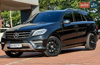 Внедорожник / Кроссовер Mercedes-Benz M-Class 2013 в 