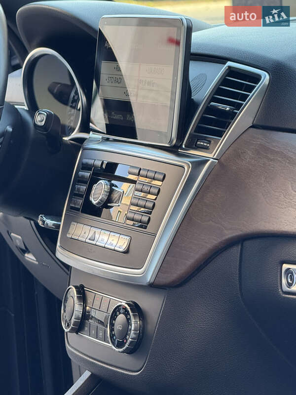 Внедорожник / Кроссовер Mercedes-Benz M-Class 2013 в Одессе