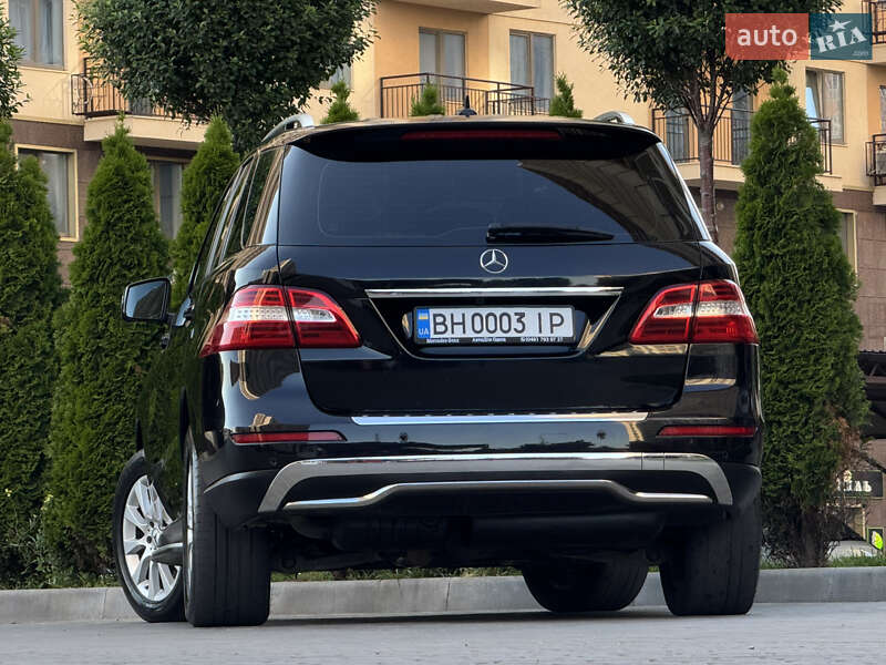Внедорожник / Кроссовер Mercedes-Benz M-Class 2013 в Одессе