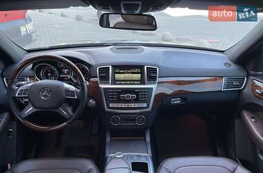 Внедорожник / Кроссовер Mercedes-Benz M-Class 2012 в 