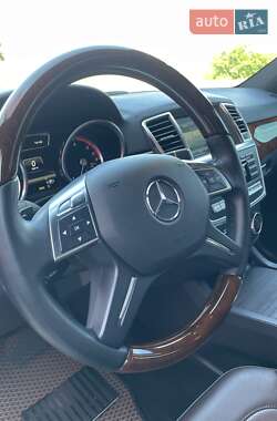 Внедорожник / Кроссовер Mercedes-Benz M-Class 2012 в 