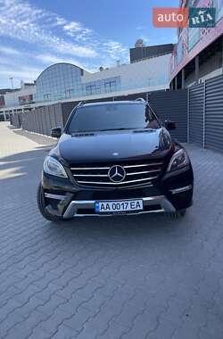 Внедорожник / Кроссовер Mercedes-Benz M-Class 2012 в 