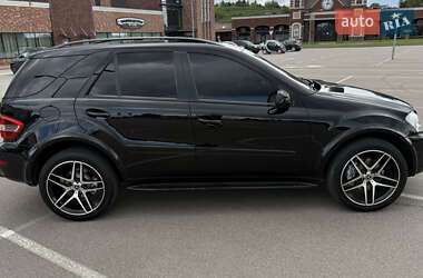 Внедорожник / Кроссовер Mercedes-Benz M-Class 2010 в 