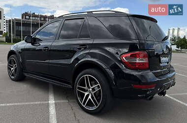 Внедорожник / Кроссовер Mercedes-Benz M-Class 2010 в 