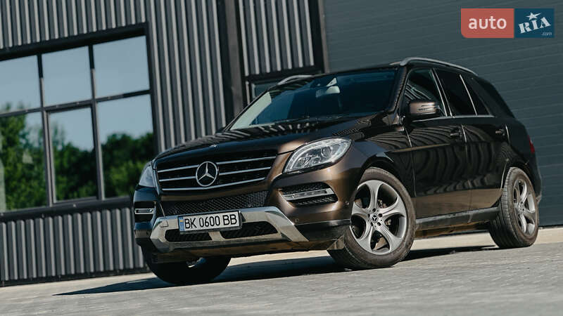 Внедорожник / Кроссовер Mercedes-Benz M-Class 2014 в Ровно