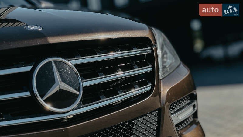 Внедорожник / Кроссовер Mercedes-Benz M-Class 2014 в Ровно