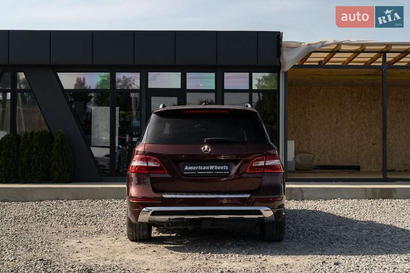 Внедорожник / Кроссовер Mercedes-Benz M-Class 2015 в Черновцах